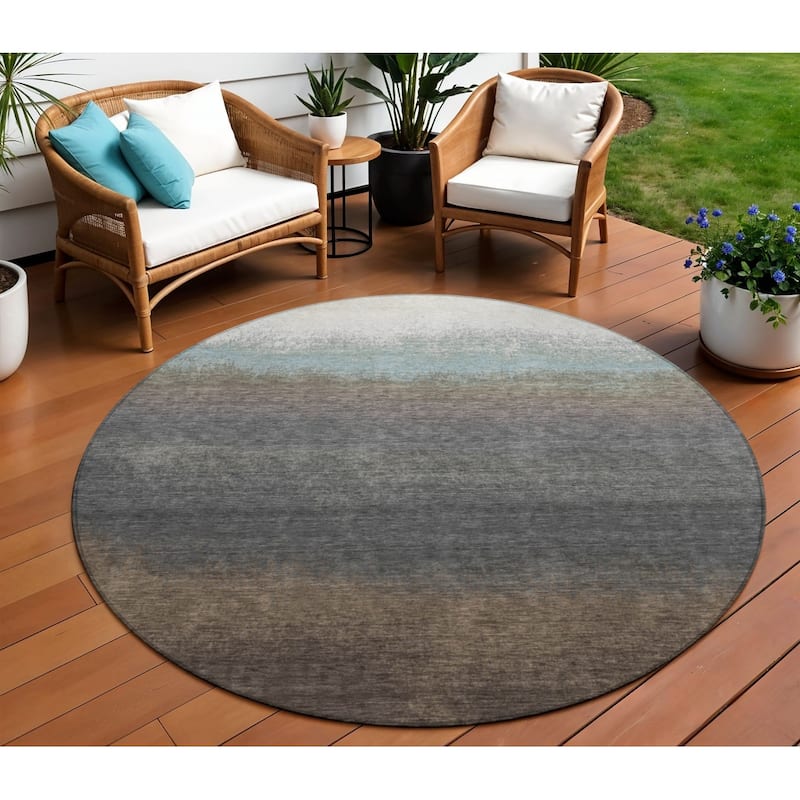 HomeRoots Ombre Transitional Rectangle Outdoor Rug - 8' Round