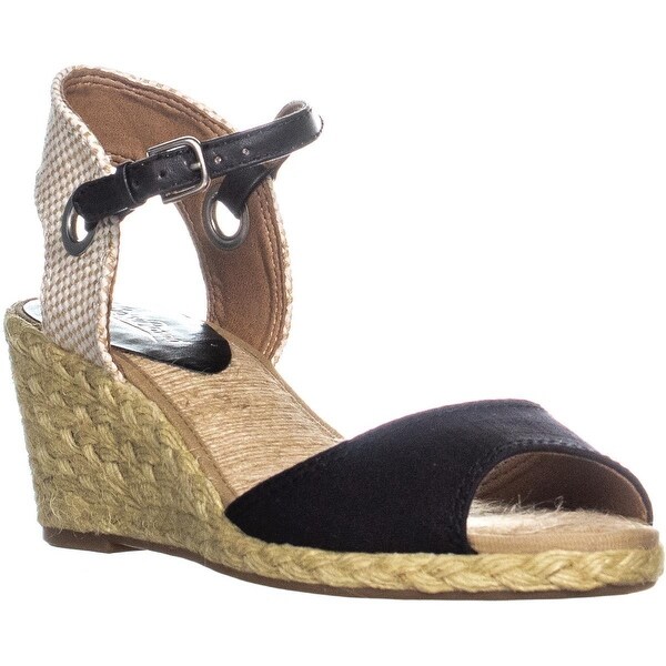 soft brand sandals