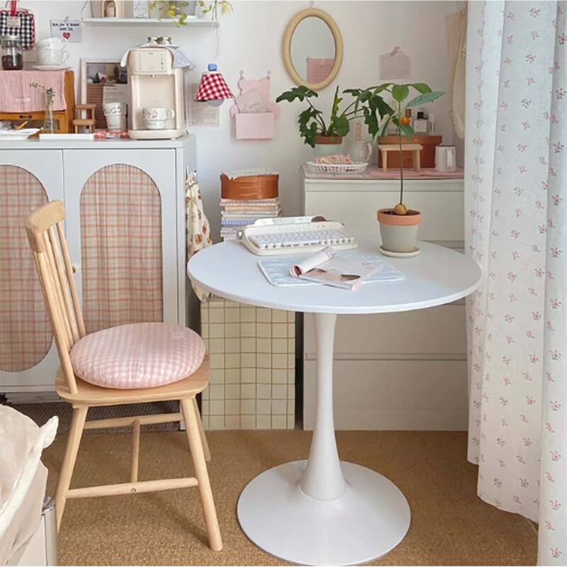 Modern Round Dining Table,Ideal for Compact Spaces and Stylish Interiors
