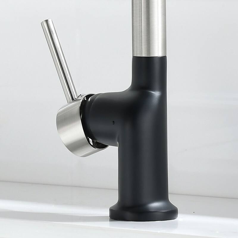 Single Handle Pull-down 360 Degrees Swivel Kitchen Faucet