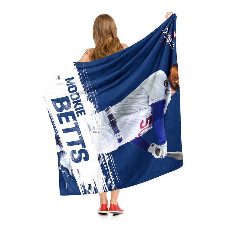 MLB Player Los Angeles Dodgers Mookie Betts Silk Touch Throw