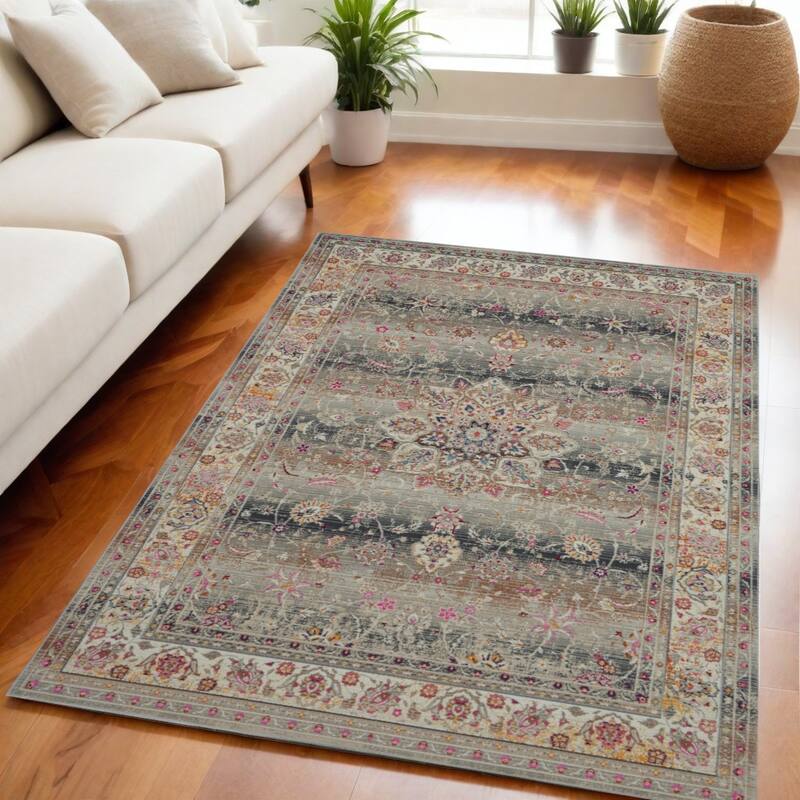 HomeRoots Floral Transitional Rectangle Area Rug - 72.00 in. x 48.00 in.  x 0.50 in.