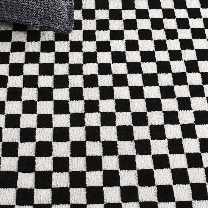 SAFAVIEH Handmade Genre Kiek Checkered Wool Rug