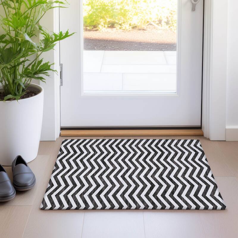 Premium Washable Super Soft Modern Chevron Mayfield Rug - Black - 1'8" x 2'6"