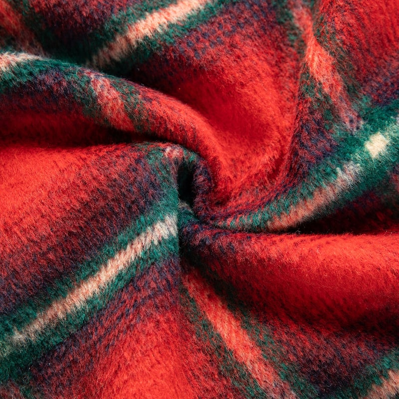 Glitzhome 48"-52"D Knitted Polyester Christmas Tree Skirt