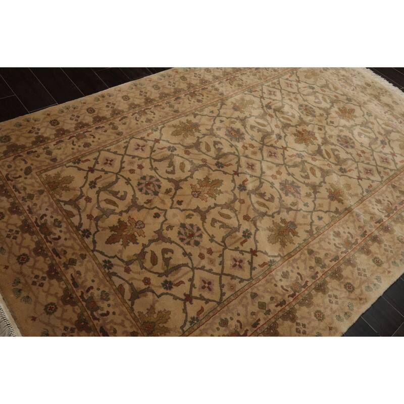 5'6''x8'3'' Hand Knotted New Zealand Wool Plush Pile Ivory Tibetan Rug - 5' 6'' x 8' 3''