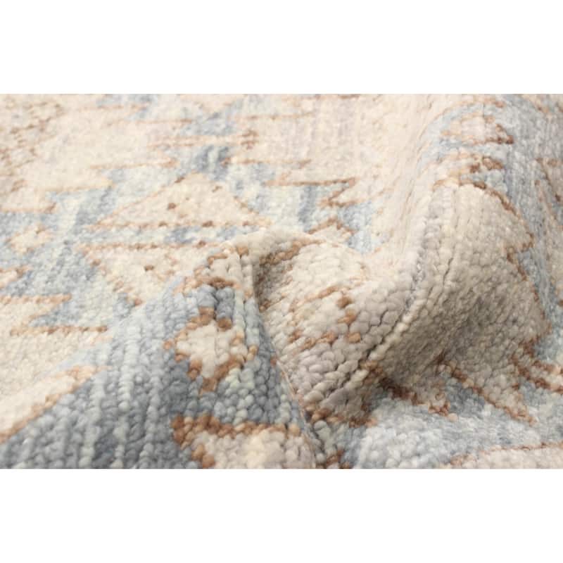 ECARPETGALLERY Hand-knotted Mystique Light Grey Wool Rug - 2' 7" x 11' 11"