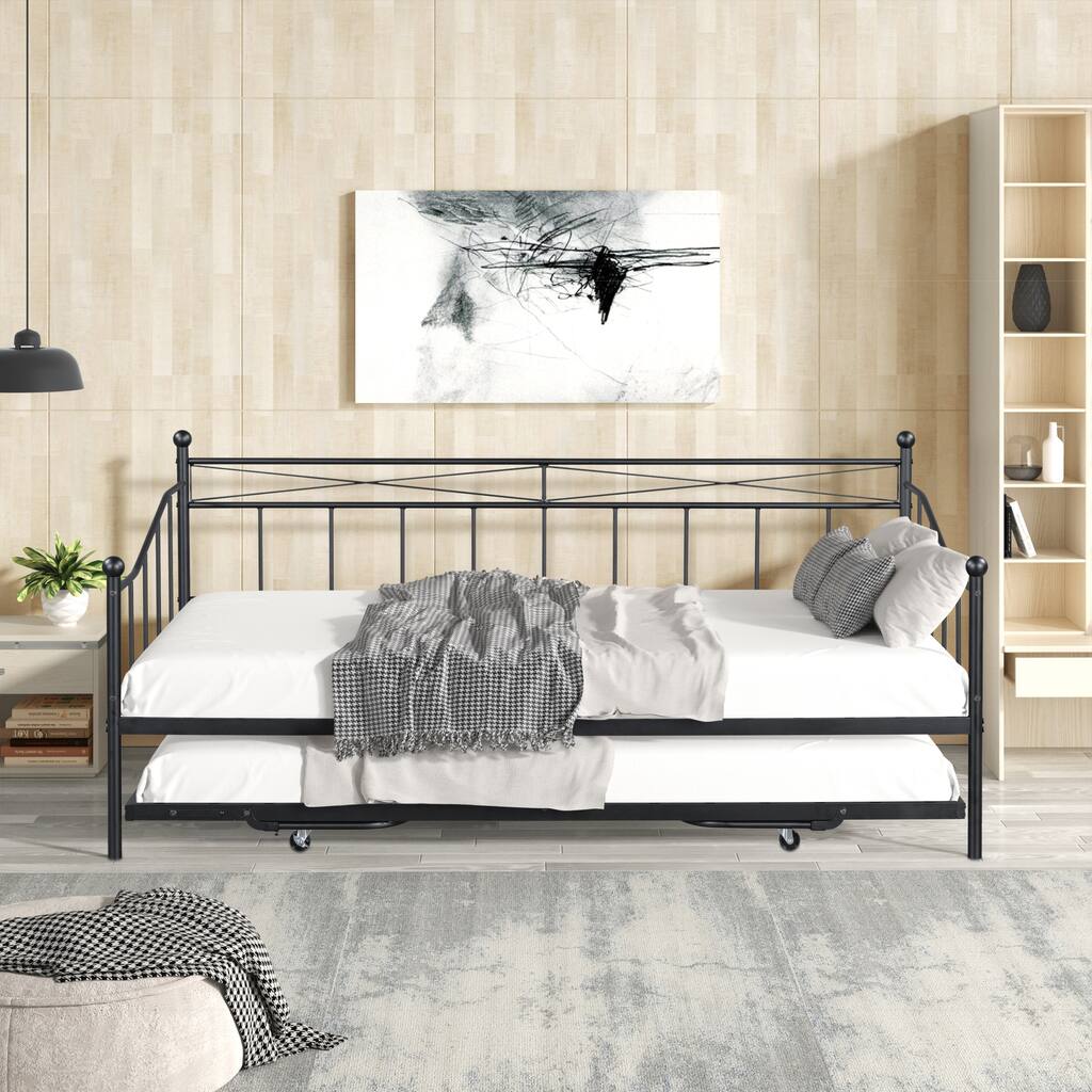 Metal Daybed with Pop-Up Trundle