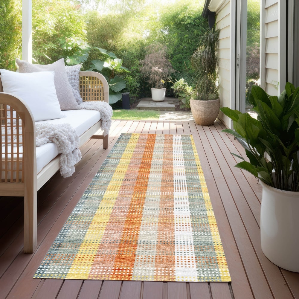 Machine Washable Indoor/ Outdoor Modern Plaid Chantille Rug