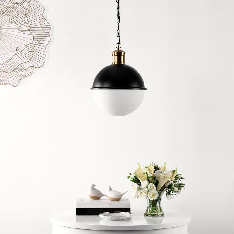 SAFAVIEH Lighting Gulseven 12.7-inch Pendant - 13" W x 13" D x 18" H - 13Wx13Dx18H - Brass/Black