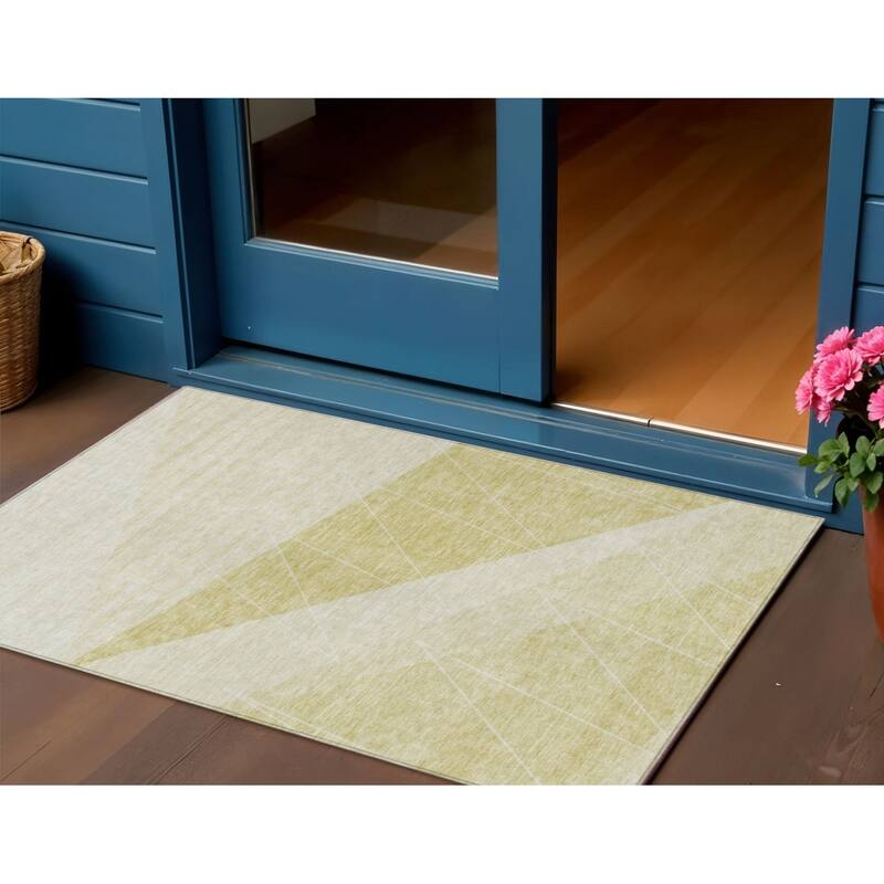 HomeRoots Geometric Transitional Rectangle Outdoor Rug - 3' x 5'
