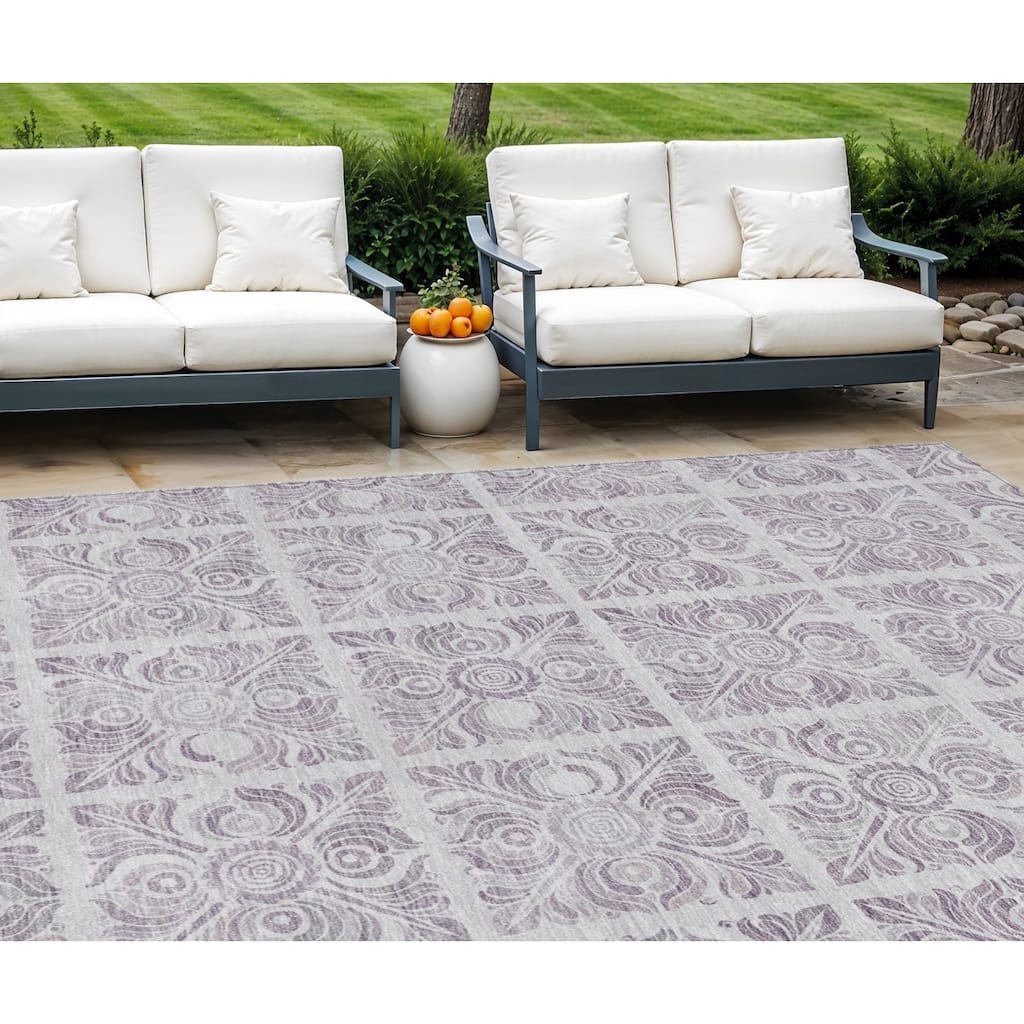 HomeRoots Medallion Transitional Rectangle Outdoor Rug