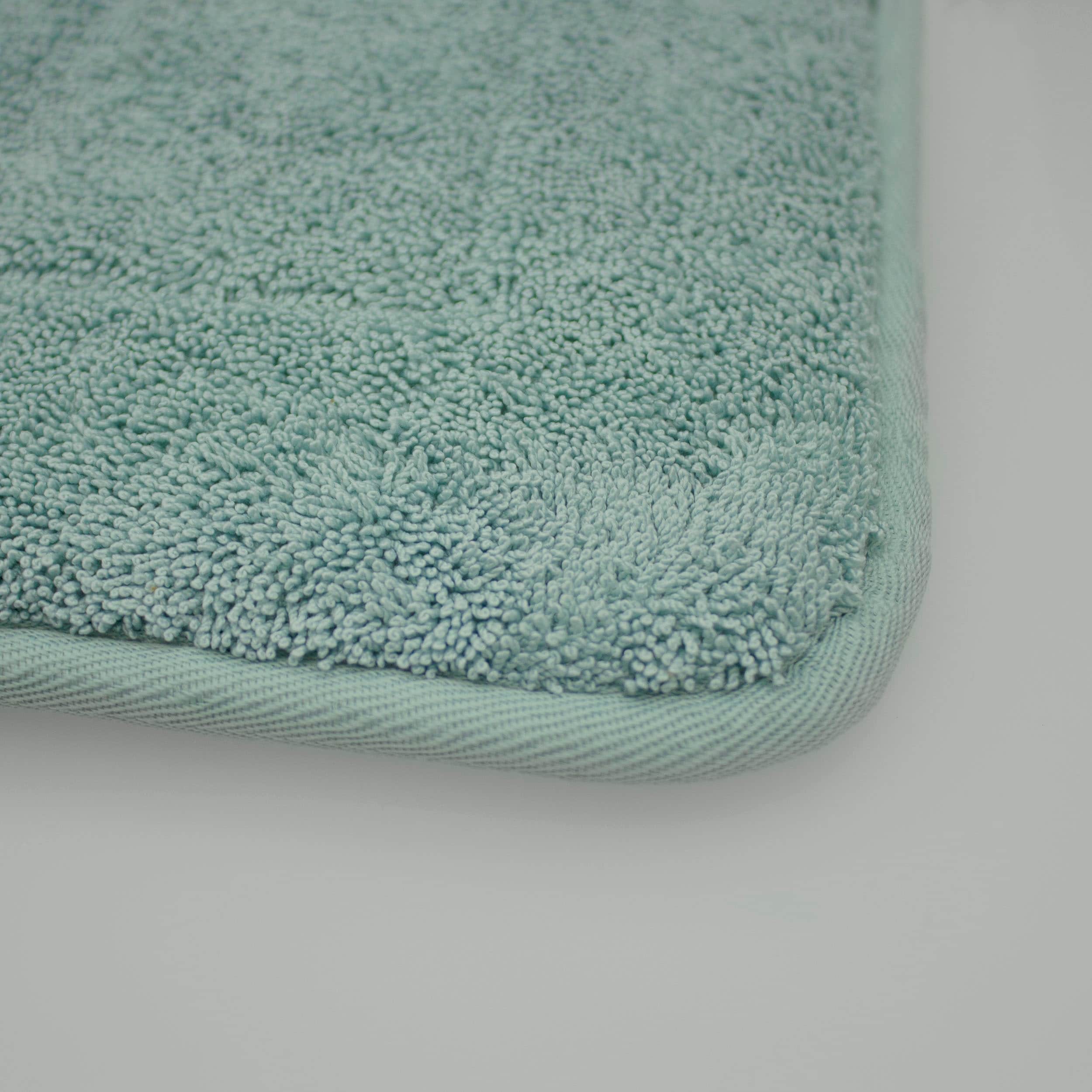 https://ak1.ostkcdn.com/images/products/is/images/direct/26162be355a5087931db898b4fddd86016eeed9c/Oliver-Brown-Terry-Memory-Foam-Bath-Mat.jpg