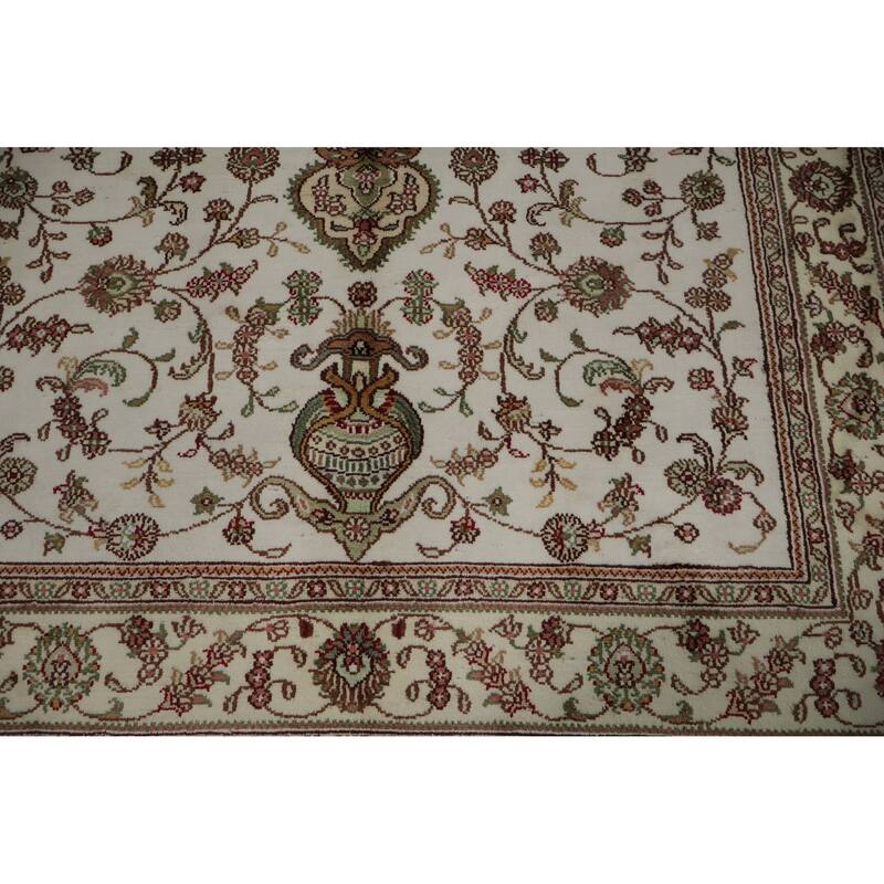 Hand Knotted Oriental 100% Silk Carpet Traditional Floral Beige & Ivories Kashmir Area Rug - 6' 0'' X 4' 0''
