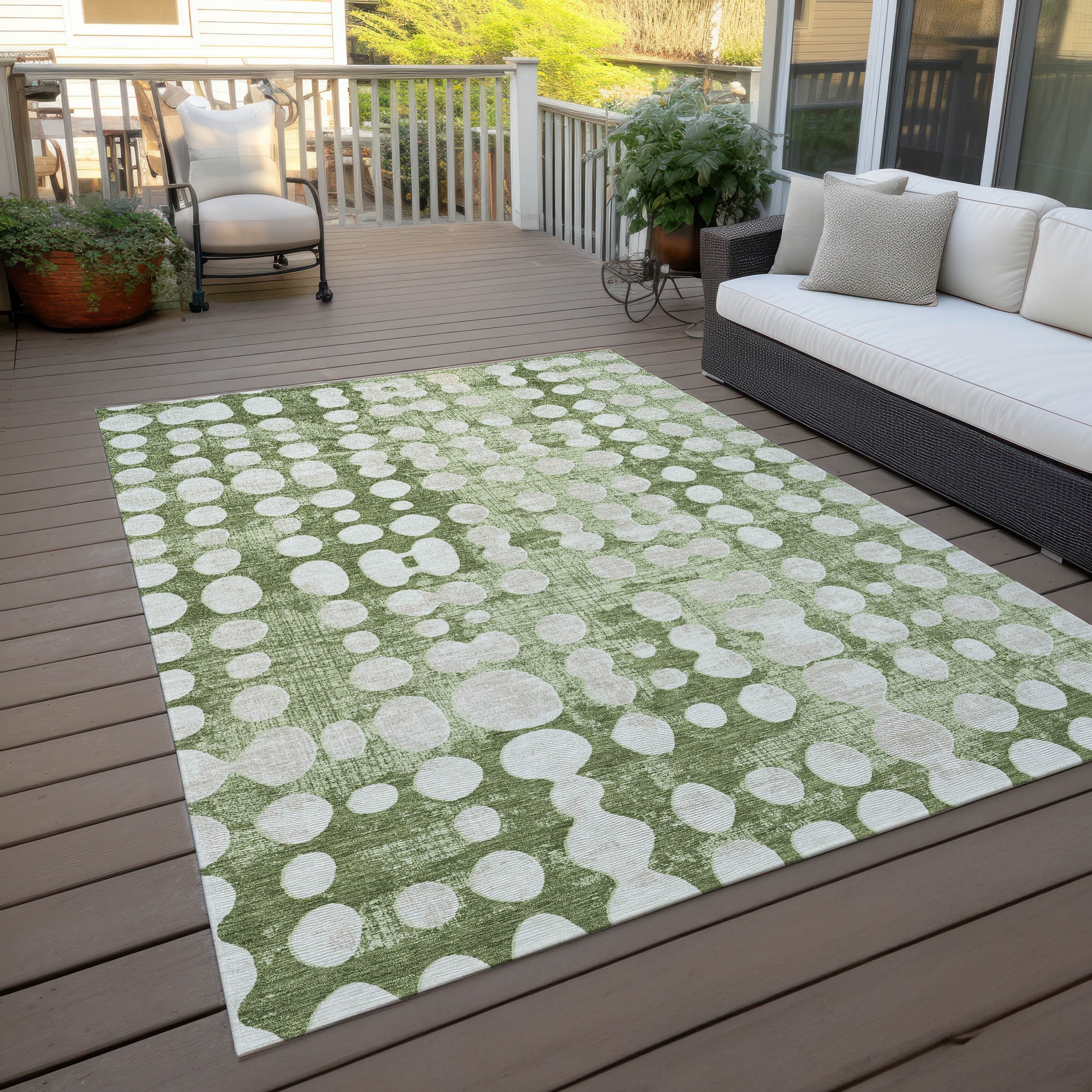 Machine Washable Indoor/ Outdoor Chantille Abstract Dots Rug