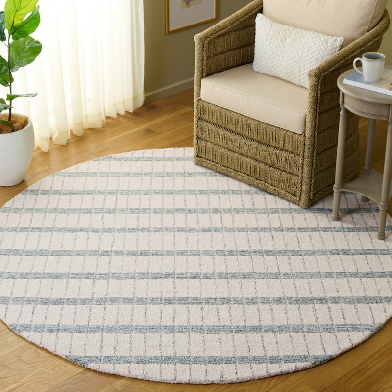 SAFAVIEH Handmade Genre Poliana Wool Rug