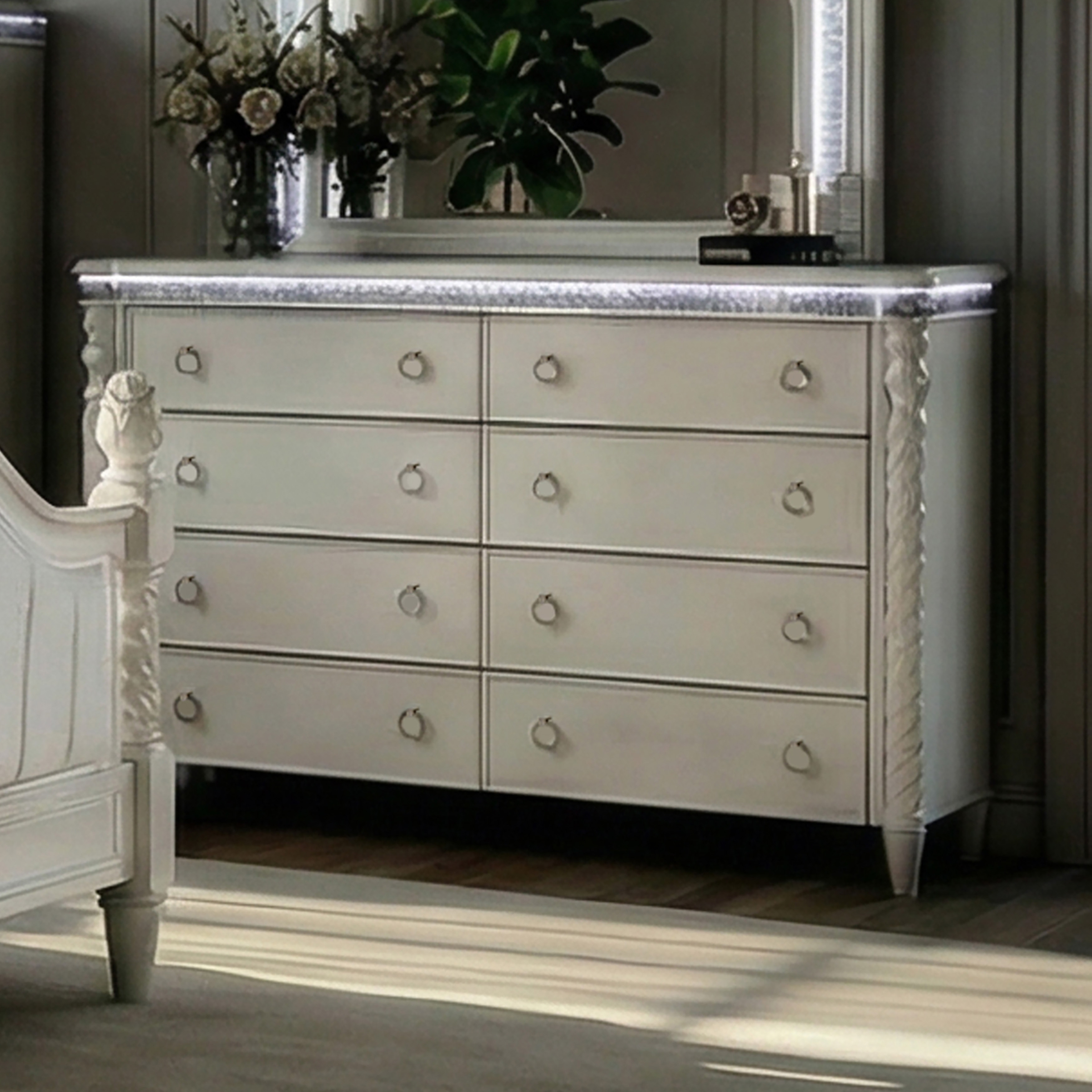 Furniture of America Perla Glam Pearl White Solid Wood 8-Drawer Dresser with LED Light
