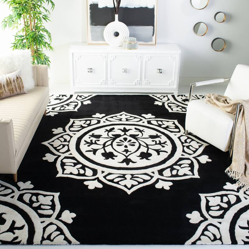SAFAVIEH Handmade Bella Naina Modern Floral Wool Rug - 6' x 9' - Black/Ivory