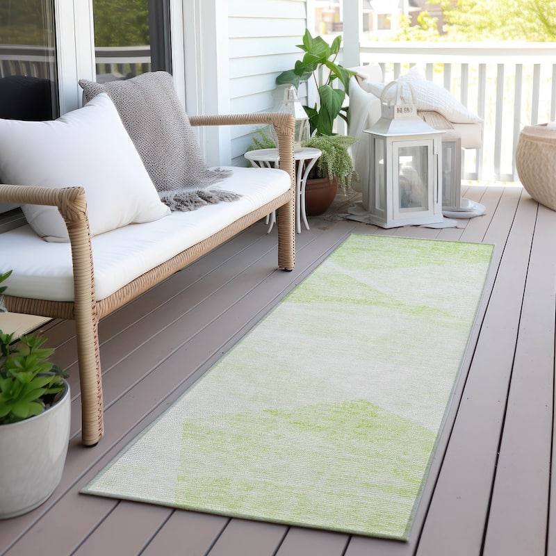Machine Washable Indoor/ Outdoor Chantille Contemporary Geo Rug - Aloe - 2'3" x 7'6"