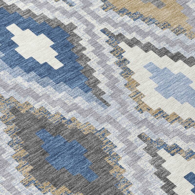 Machine Washable Indoor/ Outdoor Global Geo Chantille Rug