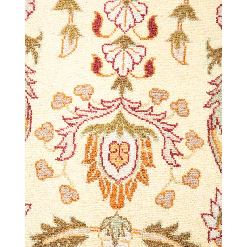 Overton Handknotted Wool Traditional Oriental Ivory Area Rug - 4' x 6'