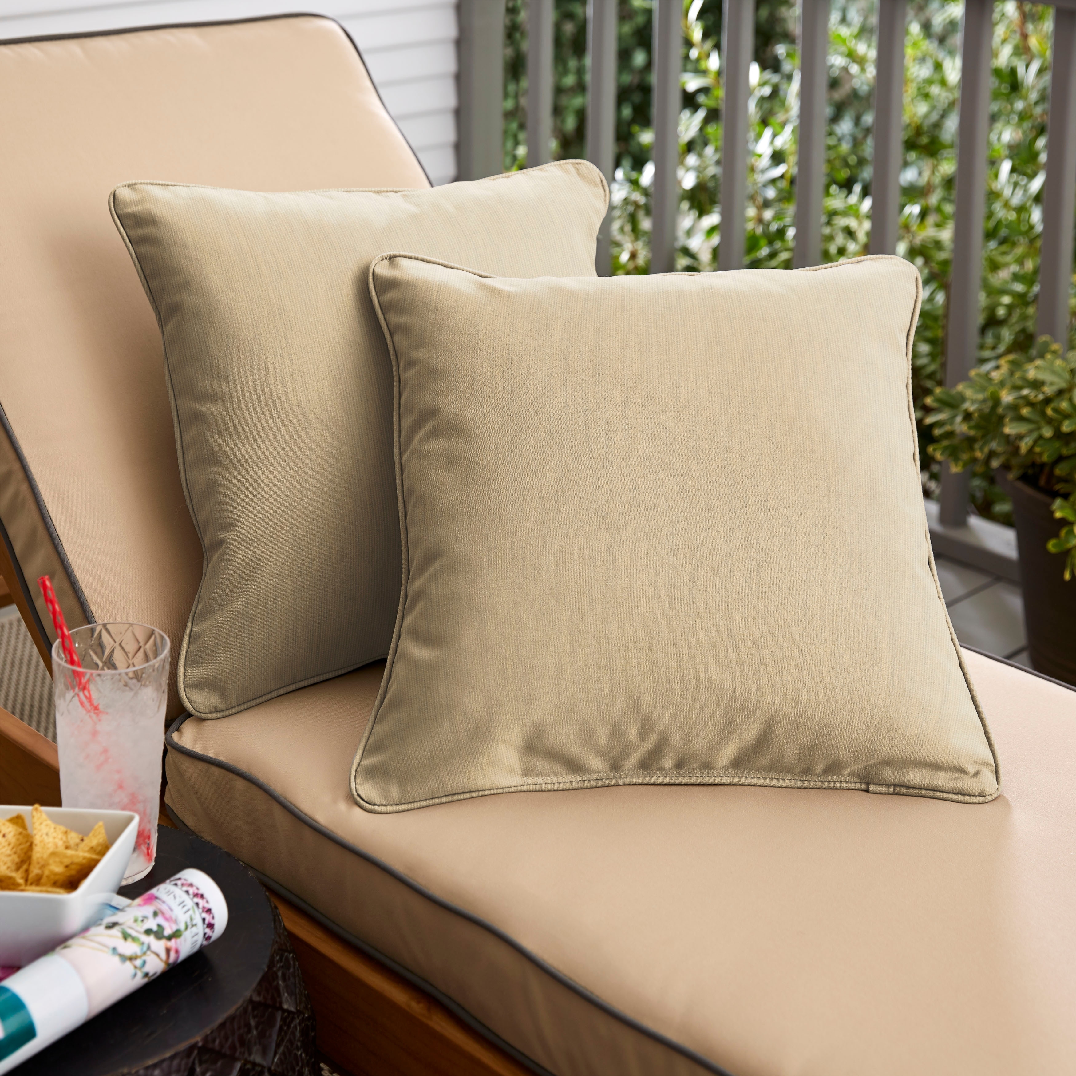 Sunbrella Spectrum Sand Corded Indoor/ Outdoor Pillow Set - Picture 13 of 29