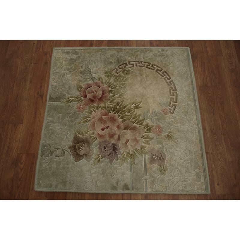 Hand Knotted Oriental 100% Silk Carpet Traditional Floral Beige & Ivories Art Deco Area Rug - 2' 7'' X 2' 8''