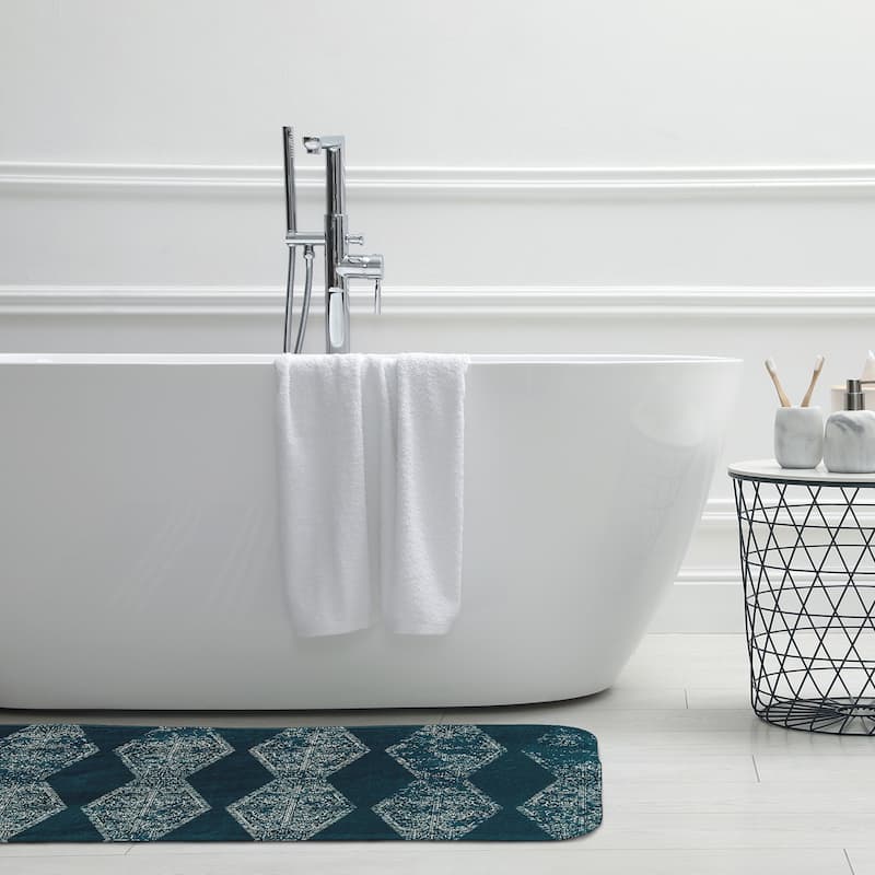 Pyramid Stripe Bathmat