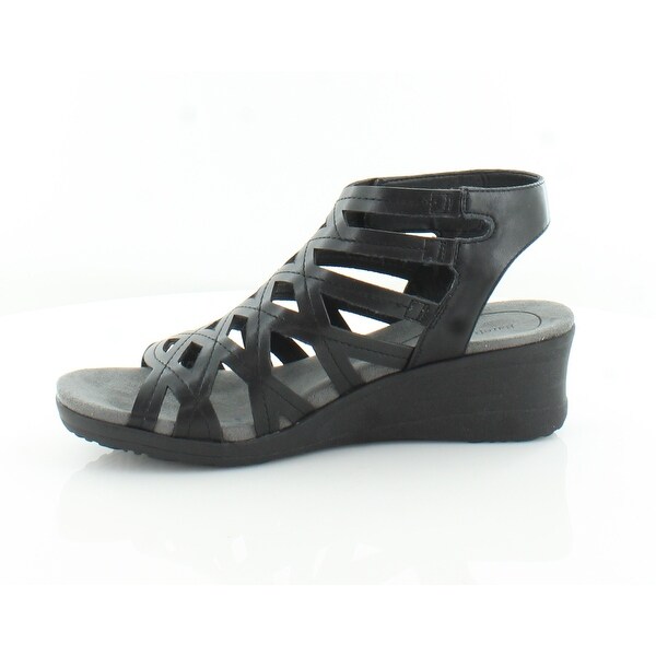 bare traps trella wedge sandal