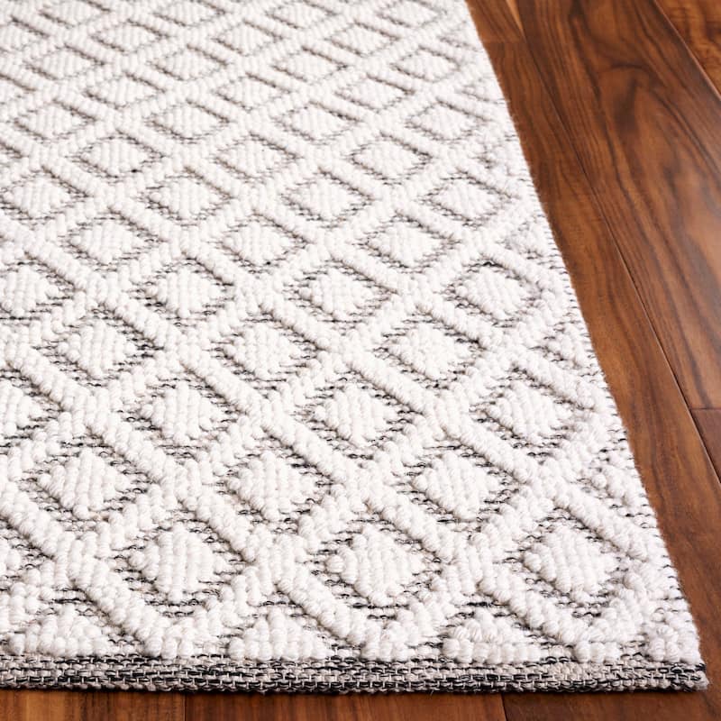 SAFAVIEH Handmade Vermont Latrice Wool Rug