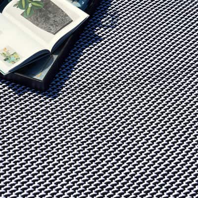 EXQUISITE RUGS Harbor Indoor/Outdoor Handwoven Polypropylene White/Black Area Rug.