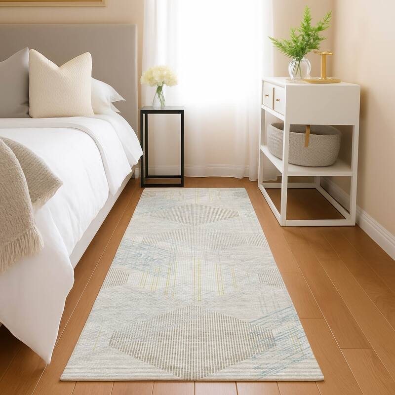 Machine Washable Indoor/ Outdoor Modern Hotchkiss Chantille Rug