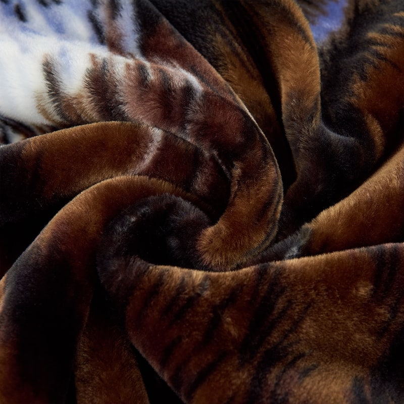 Reversible Mink Blanket Fluffy Fleece Blanket Different Pattern in Each Side