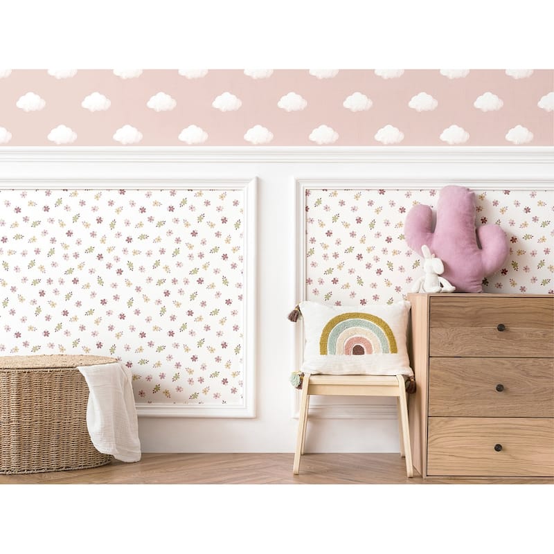 Galerie Wallcoverings Little Explorers 2 Five Leaf Flower Non-woven Matte Wallpaper Roll