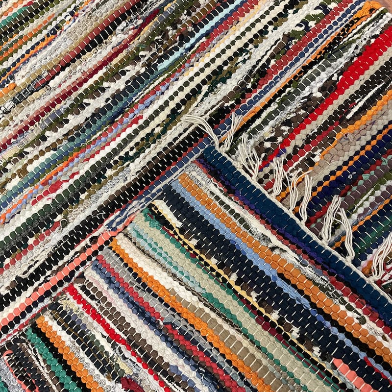 Handmade One-of-a-Kind Wool Kilim (India) - 2' x 3'2