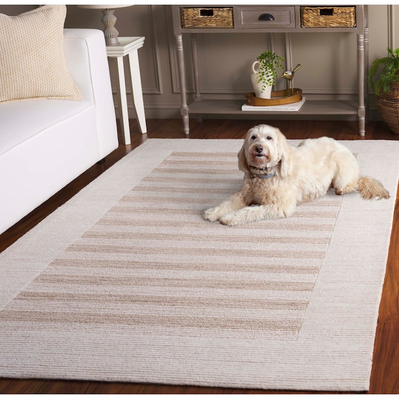 SAFAVIEH Handmade Pine Costanza Modern Wool Rug
