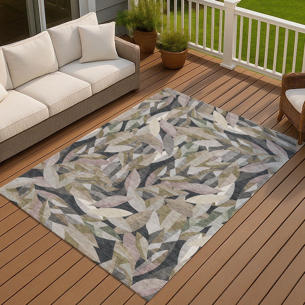 Machine Washable Indoor/ Outdoor Modern Floral Chantille Rug
