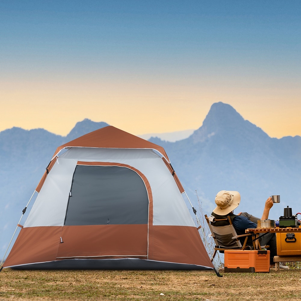 Tent for new arrivals four persons