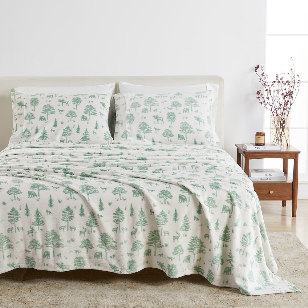 Luxurious Printed Velvet Plush Warm and Cozy Sheet Set.