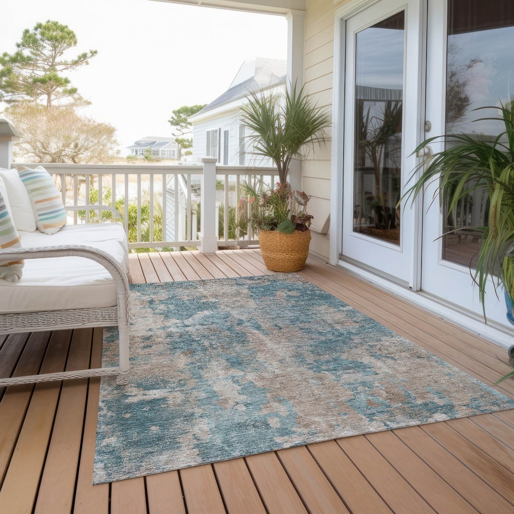 Machine Washable Indoor/ Outdoor Modern Ombre Chantille Rug