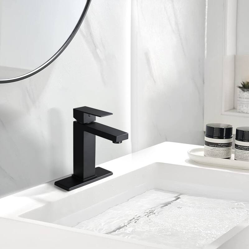 Vanityfair Single Hole Single Handle Bathroom Faucet with Drain Assembly