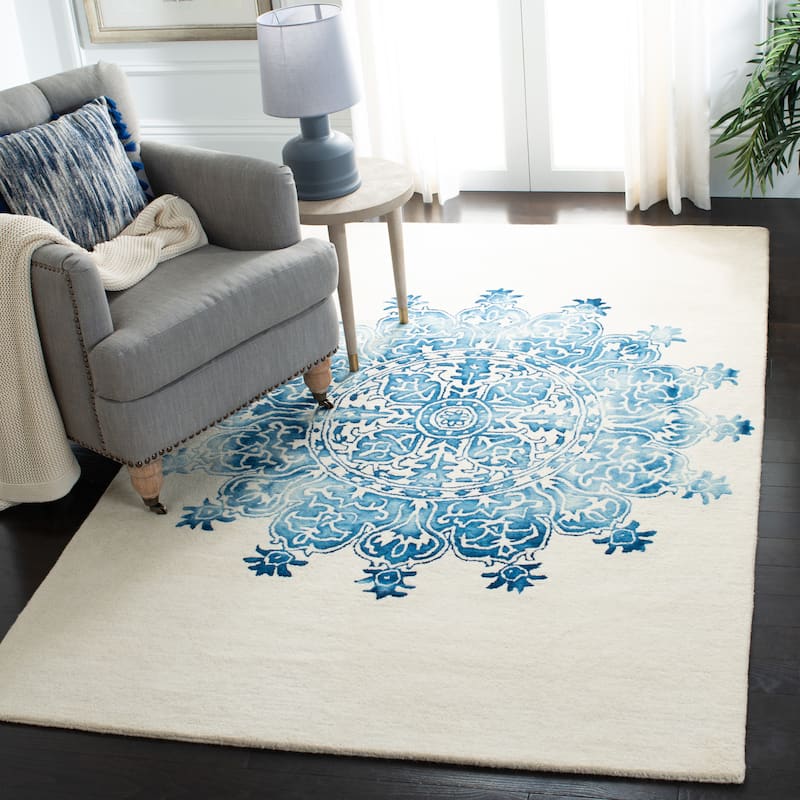 SAFAVIEH Handmade Dip Dye Katjusha Vintage Boho Wool Rug - 5' x 8' - Ivory/Blue