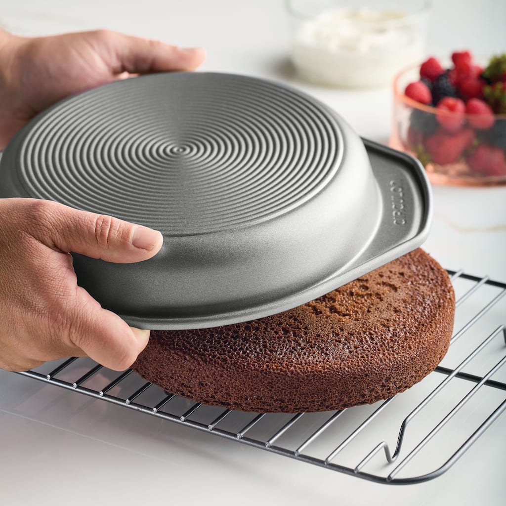 Circulon Nonstick Bakeware 9-Inch Round Cake Pan, Gray