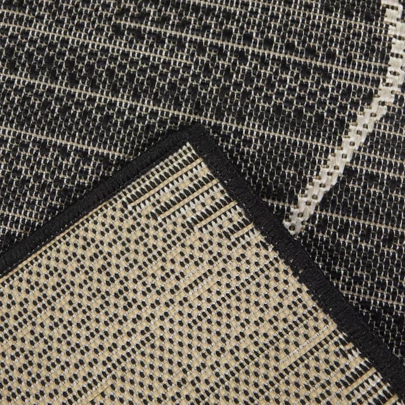 Calderon Recycled Moroccan Indoor/Outdoor Area Rug