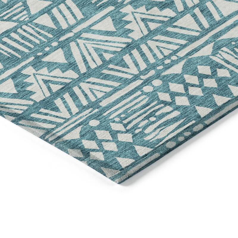 HomeRoots Southwestern Transitional Rectangle Outdoor Rug