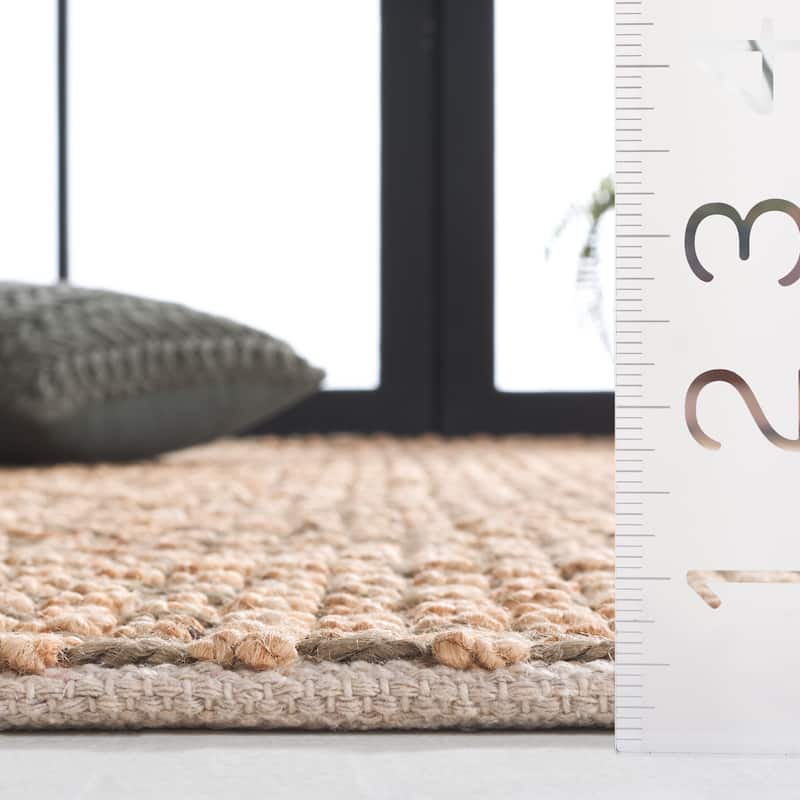 SAFAVIEH Hand-Loomed Natural Fiber Ulvi Casual Jute Rug