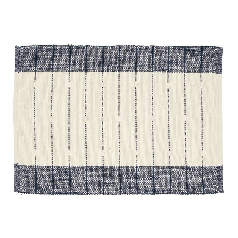 Placemats With Thin Stripe Design (Set of 4)