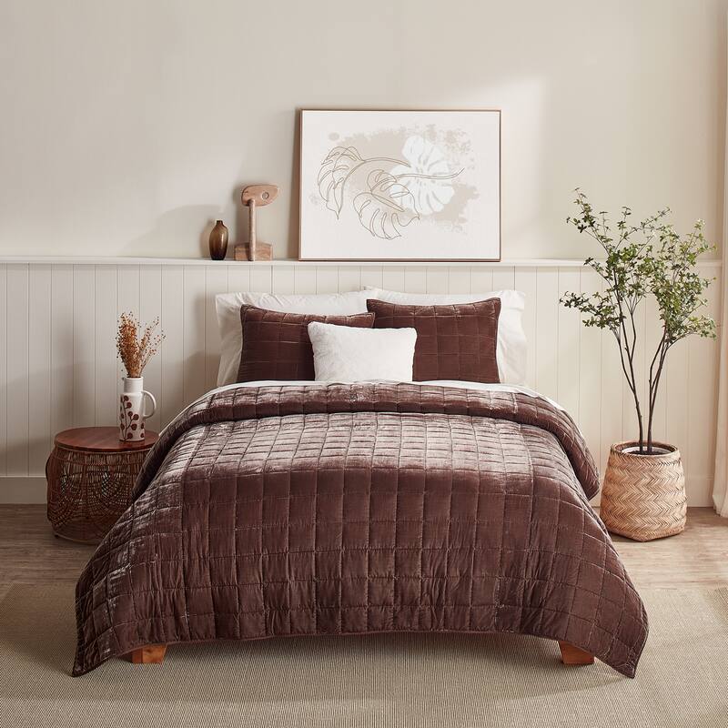 Splendid Maddie Soft Velvet Feel 3-Piece Quilt Set - King - Chocolate