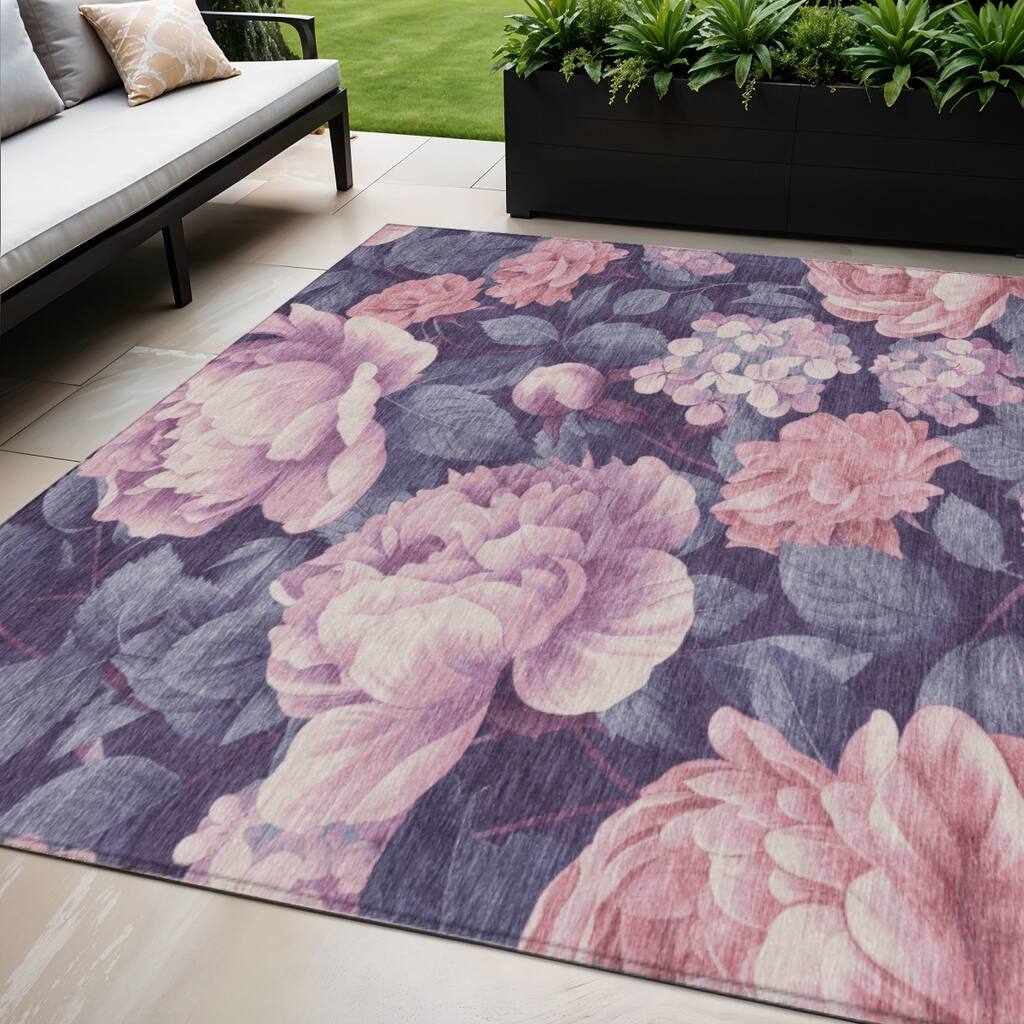 HomeRoots Floral Transitional Rectangle Outdoor Rug