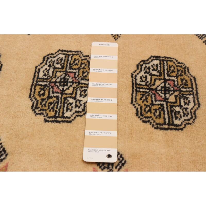 ECARPETGALLERY Hand-knotted Peshawar Bokhara Beige Wool Rug - 6'8 x 10'1